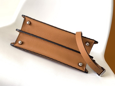 フェンディバッグ内部構造